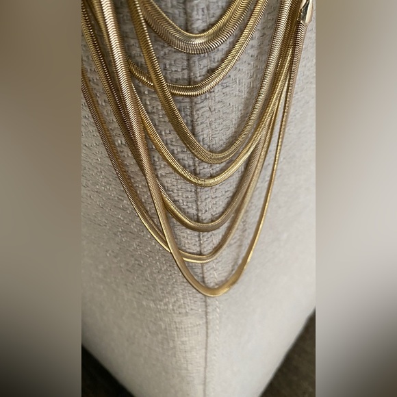 BCBG MAX AZRIA Layered Leather and Gold Tone Chain Necklace EUC - Picture 6 of 11